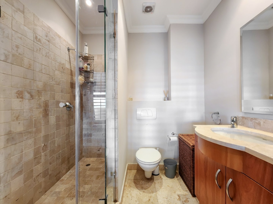 2 Bedroom Property for Sale in Mouille Point Western Cape